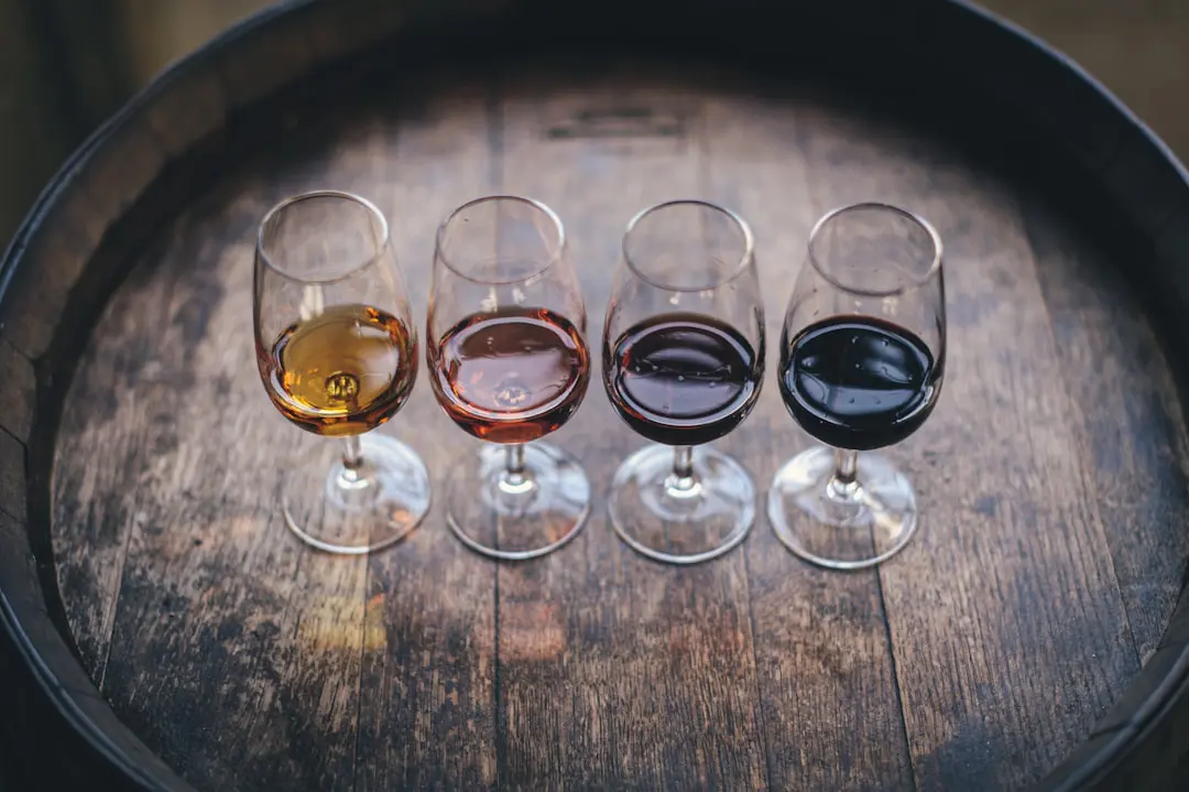 Code vestimentaire dégustation vin : guide complet 2026